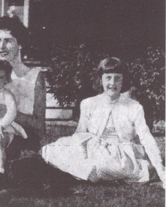 temple grandin aged 9 with her mother and younger siblings