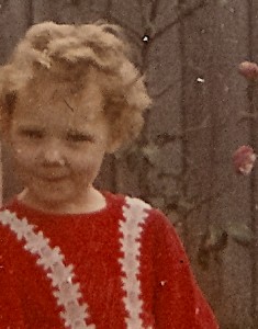 donna aged 4 red dress b